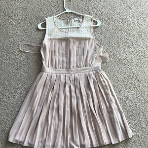 Women’s dress